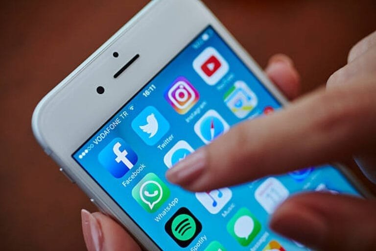 Communiquez efficacement en 2026 : Les 7 Meilleures applications de Messagerie à Découvrir ! 1 Communiquez efficacement en 2024 : Les 7 Meilleures applications de Messagerie à Découvrir !