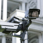 Comment fonctionne une caméra de surveillance ? Guide complet